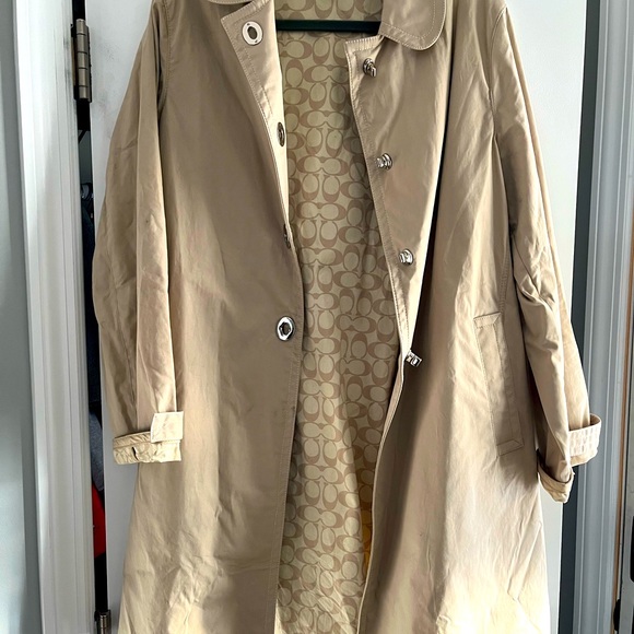Coach Raincoat - Picture 1 of 2